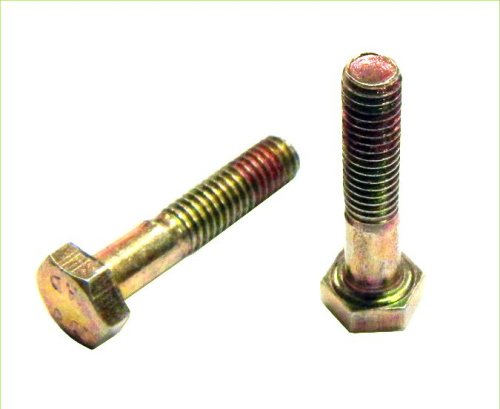 Болт Шумахер 6-28 10072 зубчатый крепления головки ножа