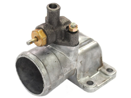 Патрубок ЯМЗ 240-1307084 водяного нас.ниж. с крано